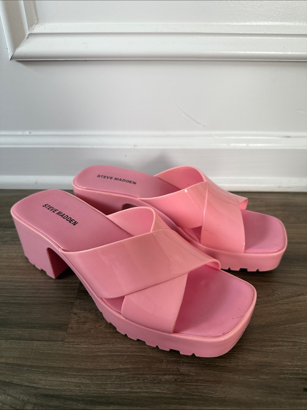 Steve Madden Candy Pink Patent Platform Slide Sandals Barbiecore Coquette US 9